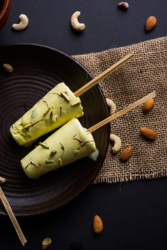 🍨 Saffron Kulfi (Frozen Saffron Dessert)
