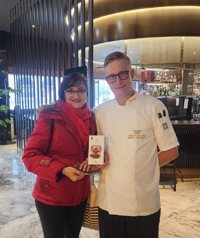 5 gm Award Winner Gift box